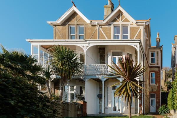 På billedet ses objektet Ventnor Views beliggende i byen Ventnor.