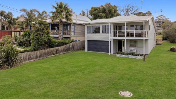 The photo shows the MOTS View located in the city of Cabbage Tree Creek.