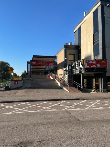 A la foto es mostra l'objecte Hotel Tikkurila situat a la ciutat de Vantaa.