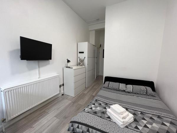 Lovely Studio Apartments on Finchley Road, London
