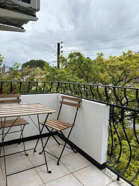 På billedet ses objektet Appartement à deux pas du tram beliggende i byen Avignon.