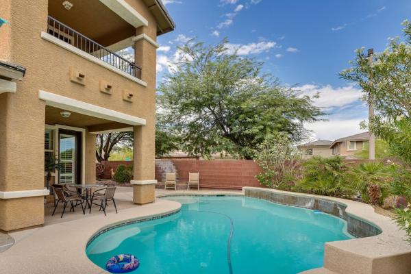 Na foto é possível ver o objeto Serene Las Vegas Home with Heated Pool Near Strip! localizado na cidade de Las Vegas.