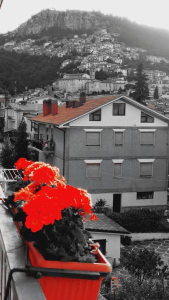 På billedet ses objektet Casa PERLA panoramica 300m dal centro beliggende i byen Tagliacozzo.