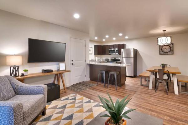 The photo shows the 2H New Cozy Moab RedCliff Condo, Pool & Hot Tub located in the city of Moab.