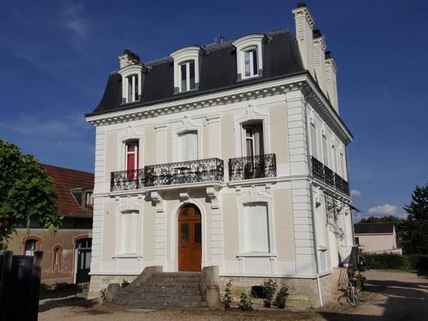 Auf dem Foto ist das Objekt Studio Cosy - Manoir Securisé - Avon in der Stadt Samoreau zu sehen.