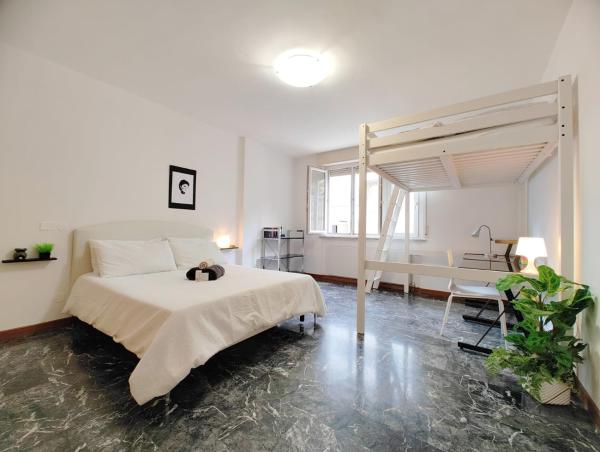 A la foto es mostra l'objecte Low Cost - Free WiFi & 5 min Centre situat a la ciutat de Udine.