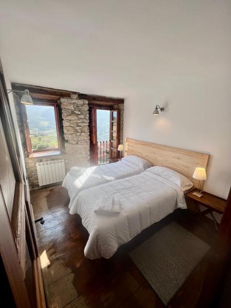 Na zdjęciu widoczny jest obiekt Casa Rural Basiver - Habitación Pico Samelar położony w mieście Viñón.