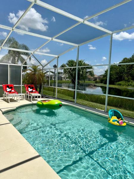 Private Pool With A Beautiful View Overlooking The Lake! Near Disney - Universal - Kissimmee