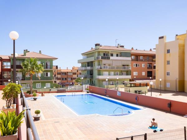 照片显示了位于Candelaria市的Live Caletillas Gabriela Bajo 1物件。