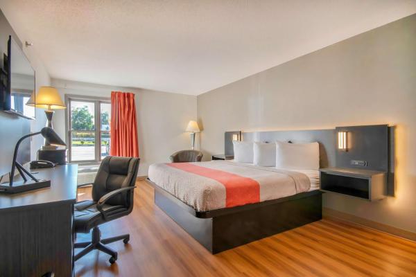 Na zdjęciu widoczny jest obiekt Motel 6 Walton, KY - Richwood - Cincinnati Airport South położony w mieście Hueys Corners.