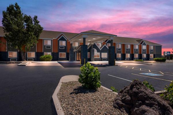 På bildet vises objektet Best Western Bellemont Shadow Mountain Inn som ligger i byen Flagstaff.