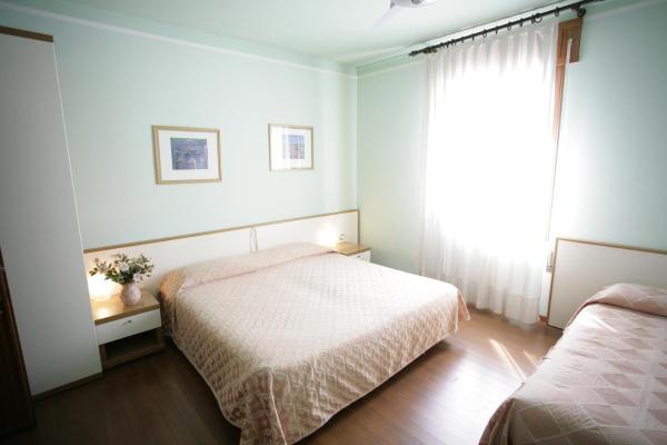 På billedet ses objektet Hotel Ezzelino beliggende i byen Liedolo.