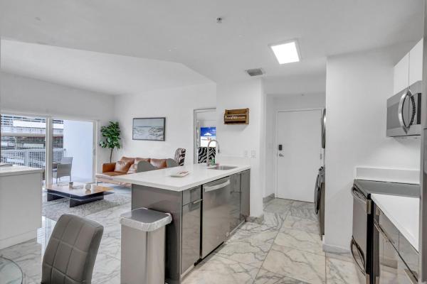 Billede 5: Subtle 2 Bed in Edgewater near Downtown With Free Parking