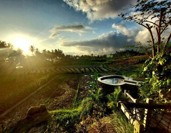 The photo shows the Bali Beach Eco Villas Bali Batu Beach Hut located in the city of Balian.