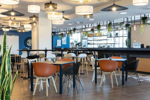 Zdjęcie 8: Hampton by Hilton Tours Centre, France