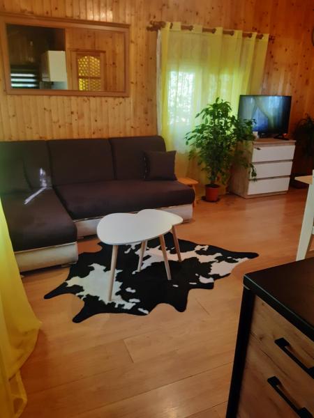 På bildet vises objektet Domek u Prezesa som ligger i byen Goreń Duży.
