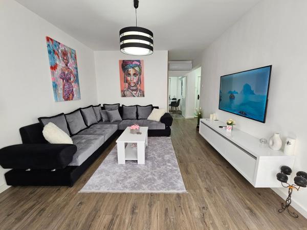 Nella foto è visibile l'oggetto Apartman Aleksandra u strogom centru grada situato nella città di Mali Iđoš.