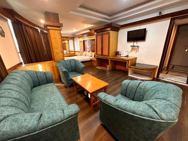 A la foto es mostra l'objecte Hotel Gajraj Near M G Marg situat a la ciutat de Gangtok.