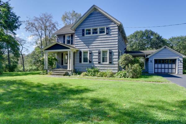 Na foto é possível ver o objeto Rustic Bainbridge Retreat with Spacious Yard! localizado na cidade de Oxford.