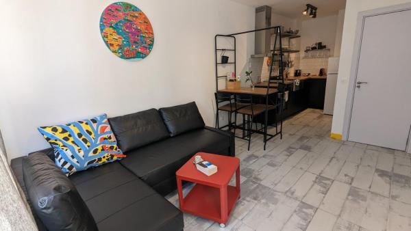 Auf dem Foto ist das Objekt 65 Duck House in der Stadt Sofia zu sehen.