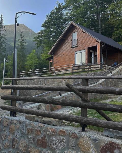 Villa Pax, Peje