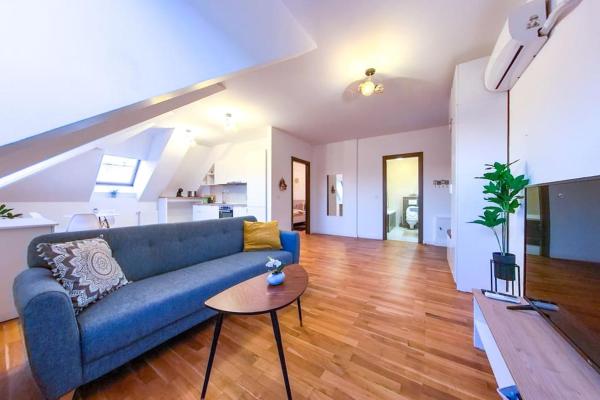 写真にはブカレスト市にあるBucharest Central D Apartmentが写っています。