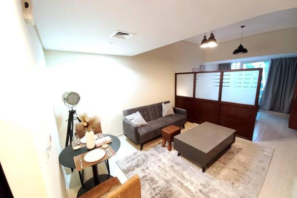 StoneTree - Furnished Studio near Metro Station, Dubái
