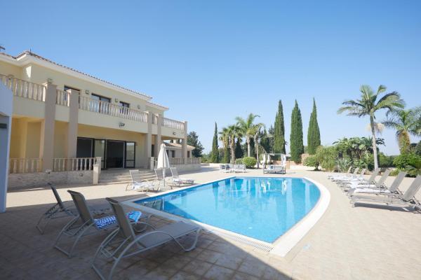 A la foto es mostra l'objecte Protaras Holiday Villa Pa7 Private 7 Bedroom villa situat a la ciutat de Protaras.