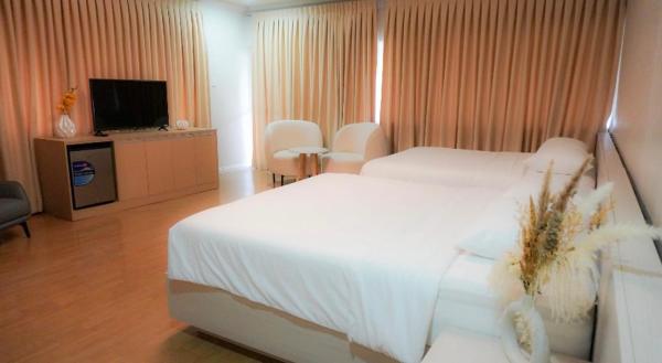 Auf dem Foto ist das Objekt Honey Suite Room 1 inside Bee Cafe Cebu in der Stadt Dita zu sehen.