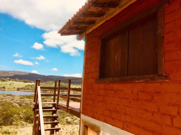 A la foto es mostra l'objecte Chalé pé da serra situat a la ciutat de Riacho Fundo.