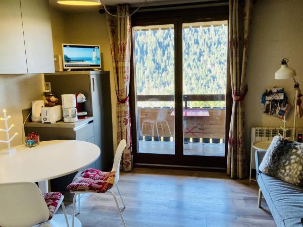 Na fotografii je vidět objekt Appartement cosy 2 pièces, 4 pers, Châtel – Balcon, parking, proche télécabine et centre - FR-1-676-123 nacházející se ve městě Châtel.