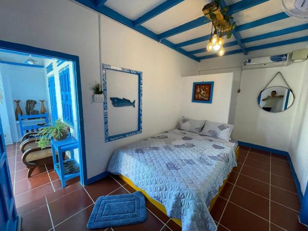 A la foto es mostra l'objecte Má Năm Homestay situat a la ciutat de Phù Cát.
