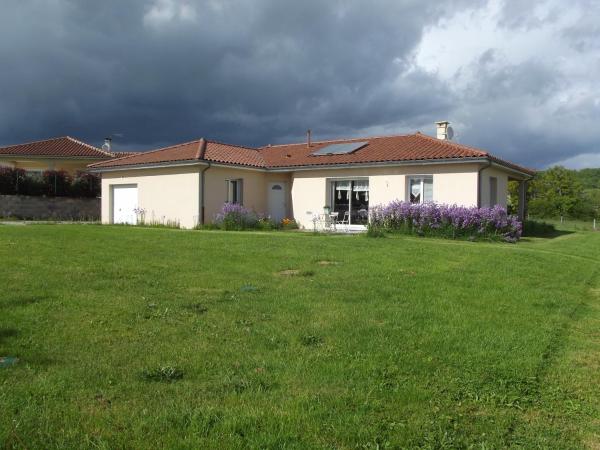På billedet ses objektet maison plein pied sur grand terrain VIELLE beliggende i byen Ytrac.