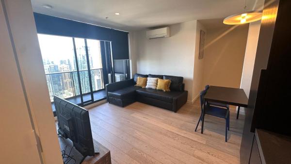 A la foto es mostra l'objecte Nest Apartments MEET Empire situat a la ciutat de Melbourne.
