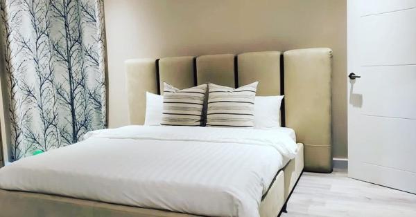 Na zdjęciu widoczny jest obiekt The Island Experiences Luxury Villa położony w mieście River Dorée.
