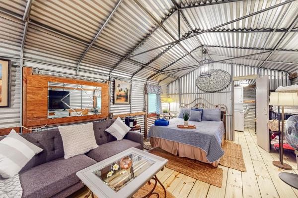 Na fotografii je vidět objekt Bunk House nacházející se ve městě Morriston.
