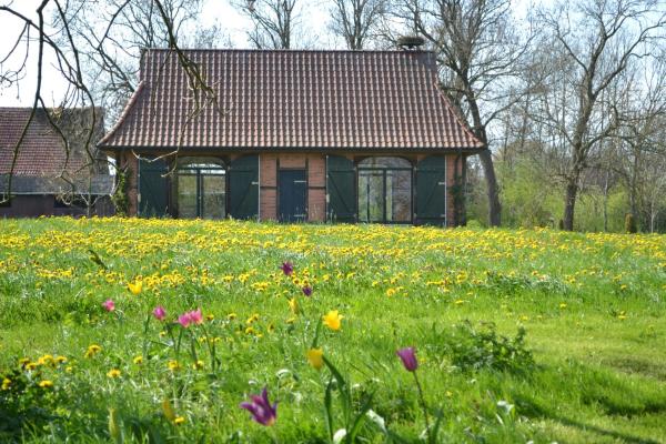 Op de foto is het object Remise unter dem Storchennest te zien, gelegen in de stad Lemwerder.
