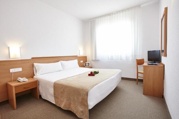 På billedet ses objektet Hotel Montsia beliggende i byen Amposta.