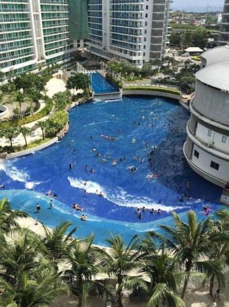Manila Urban Resort at Azure, Manila