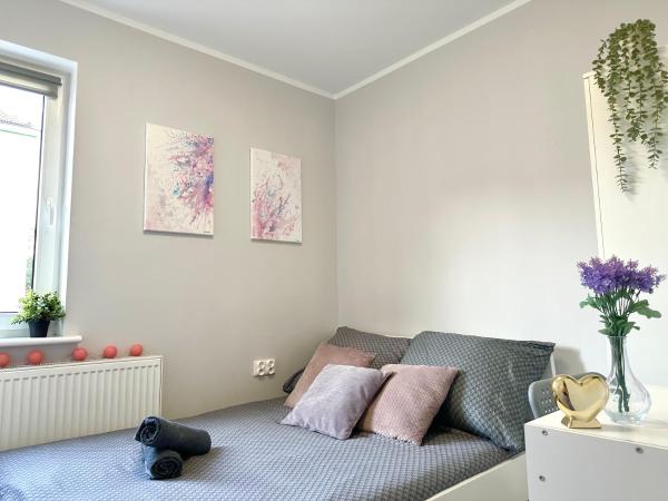 A la foto es mostra l'objecte MMRent Pink Fusion Room situat a la ciutat de Gdańsk.