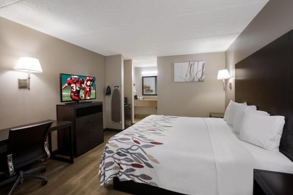 Na zdjęciu widoczny jest obiekt Red Roof Inn Atlanta Airport NE Conley położony w mieście Conley.