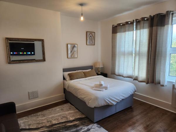 Na fotografii je vidět objekt 1 Bed Flat - Sleeps 3 - Parking - Wifi nacházející se ve městě Greenhithe.