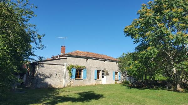 A la foto es mostra l'objecte Gîte Chez Chenon situat a la ciutat de Ventouse.