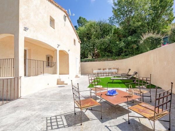 På billedet ses objektet Holiday Home Malanuit by Interhome beliggende i byen Bauduen.