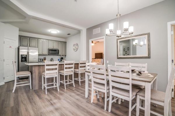 Luxury Remodeled! Wow! - Orlando, FL