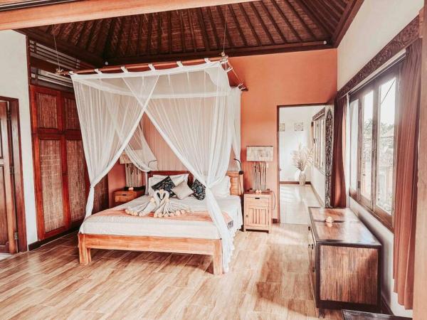 Beautiful Villa Private Pool Walk to Town Center Sunrise Views, Ubud