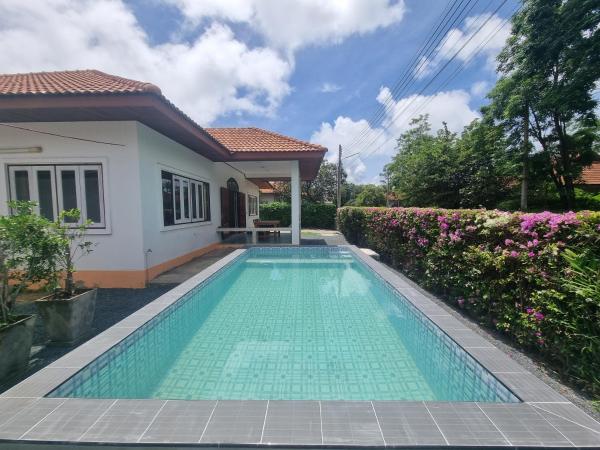 Nella foto è visibile l'oggetto Mae Rampung Beach House Pool Villa situato nella città di Rayong.