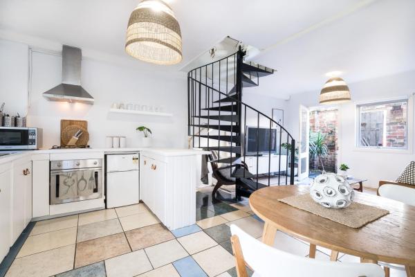 A la foto es mostra l'objecte Amazing Apartment, Beautiful Location - FREE WIFI situat a la ciutat de Melbourne.