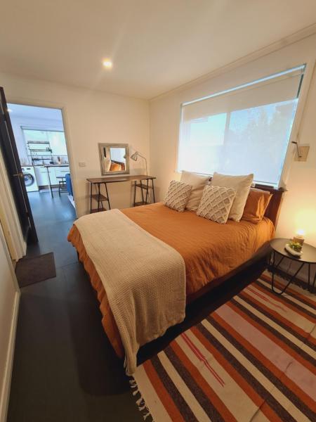 På billedet ses objektet 1 bedroom self-contained apartment in Lalor beliggende i byen Epping.