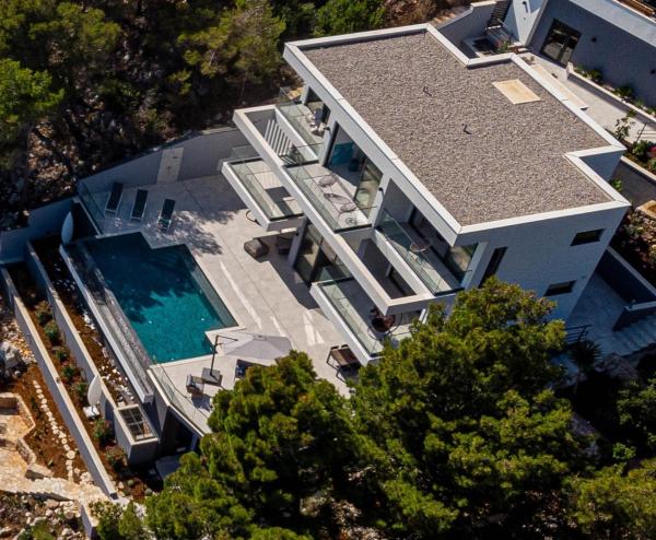 På bildet vises objektet Villa Sansarea som ligger i byen Blato.